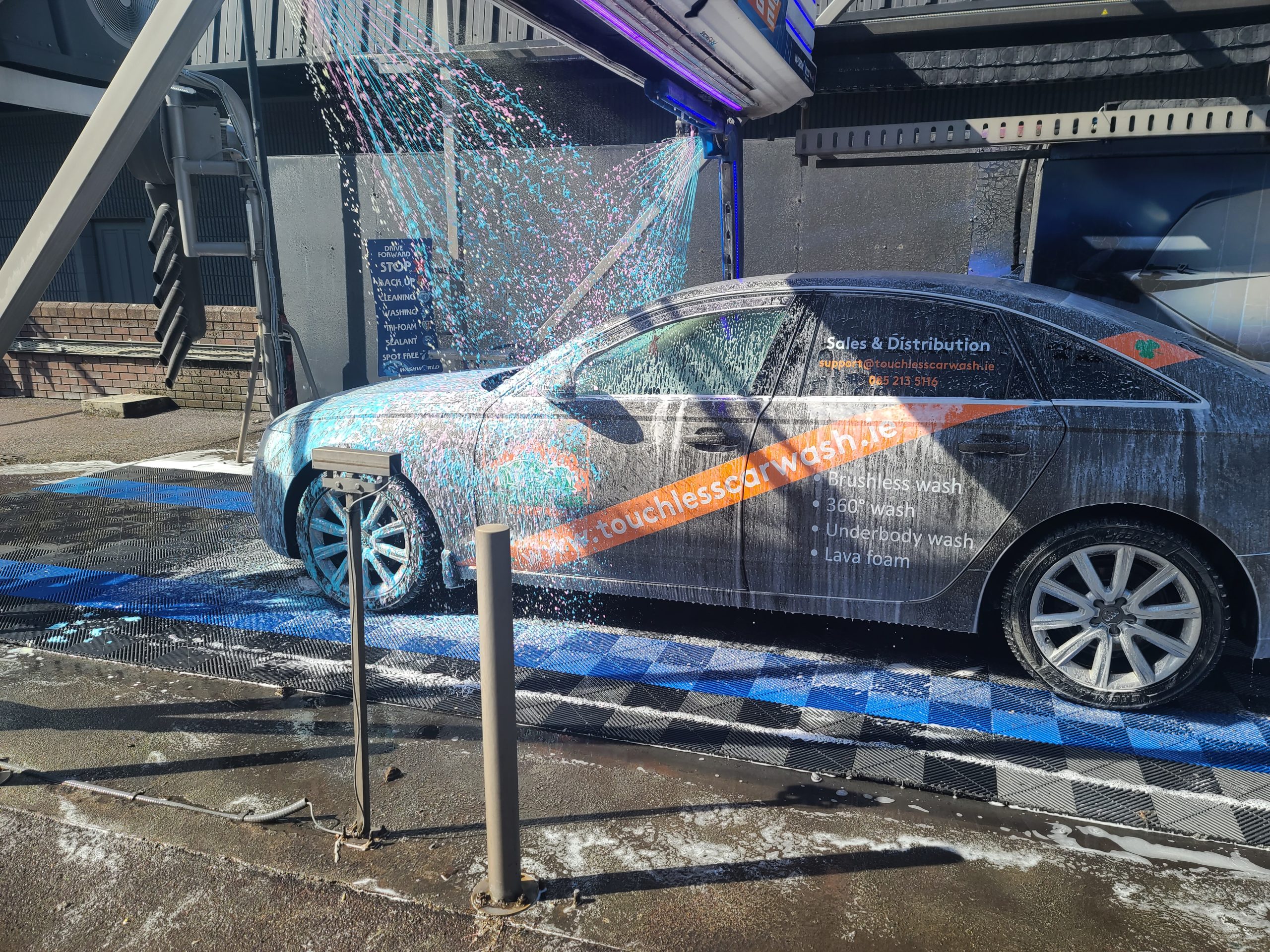 Self-wash car wash stations