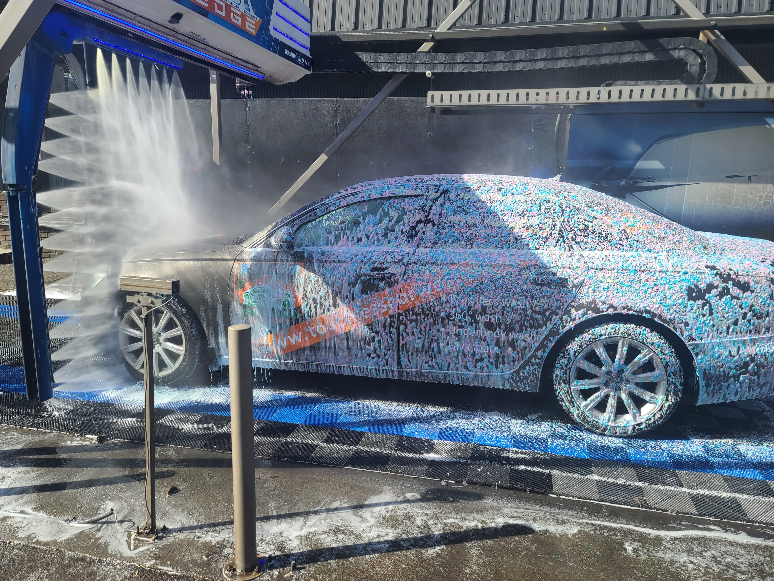 Automatic car wash equipment